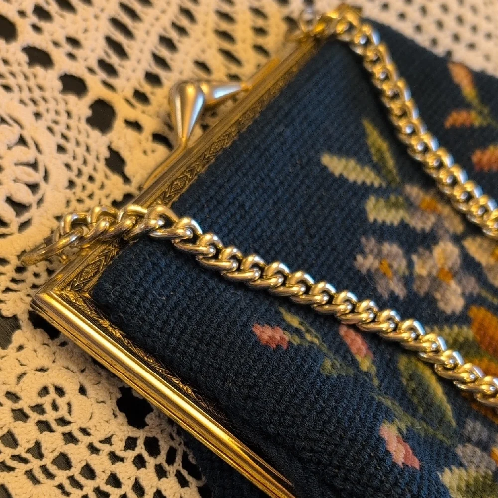 Floral Embroidered Women Bag with Gold Chain - Picture 3 of 5
